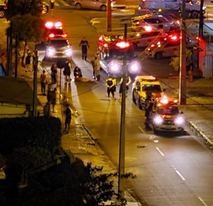 Homem é assassinado a facadas após discutir com vizinho na região da orla de João Pessoa