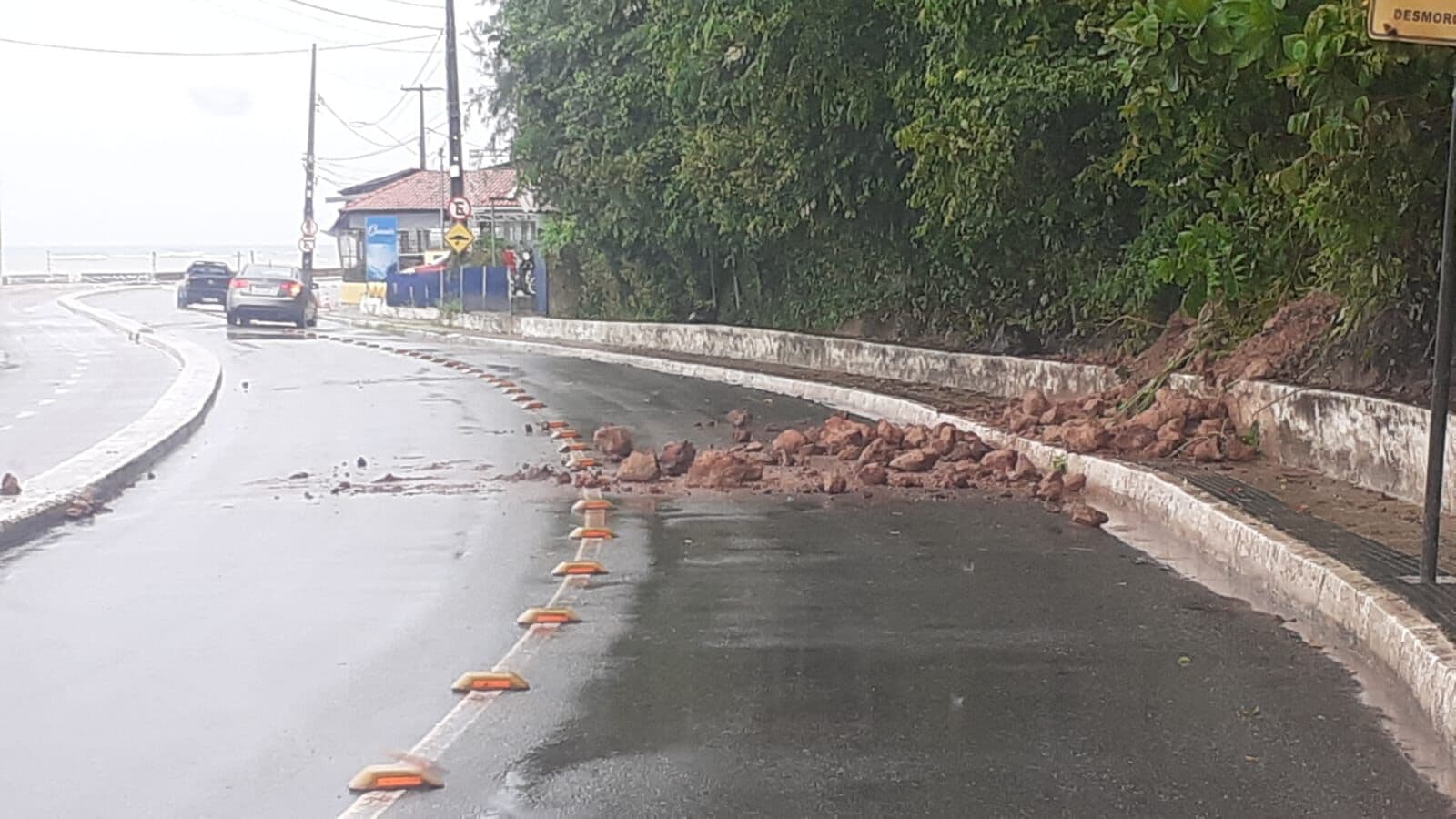 Aesa renova aviso sobre chuvas na Paraíba e Cemaden alerta sobre risco de deslizamentos em João Pessoa