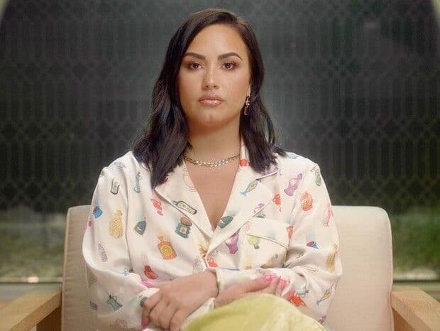Demi Lovato diz que se identifica como pessoa não-binária
