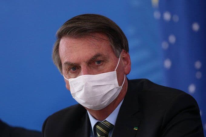 Bolsonaro inclui academias, salões de beleza e barbearias em serviços essenciais durante pandemia