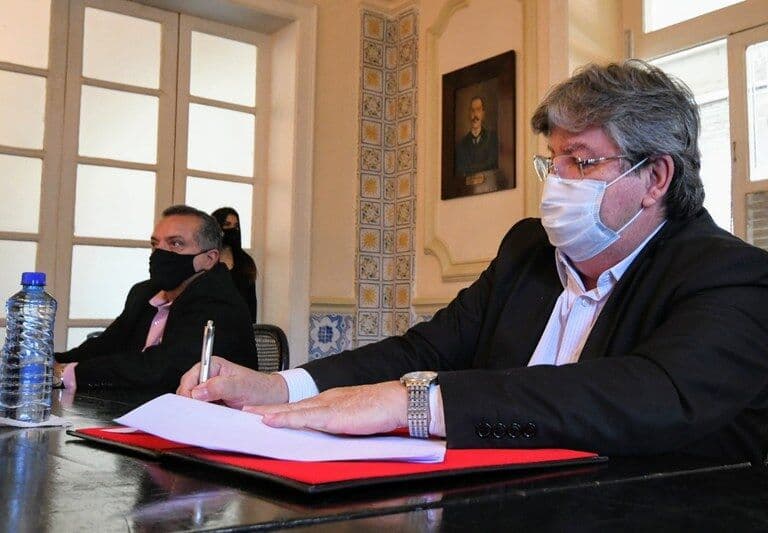 "Entraremos nas categorias profissionais assim que concluirmos a vacinação dos 60 anos" diz João Azevêdo sobre imunização na Paraíba