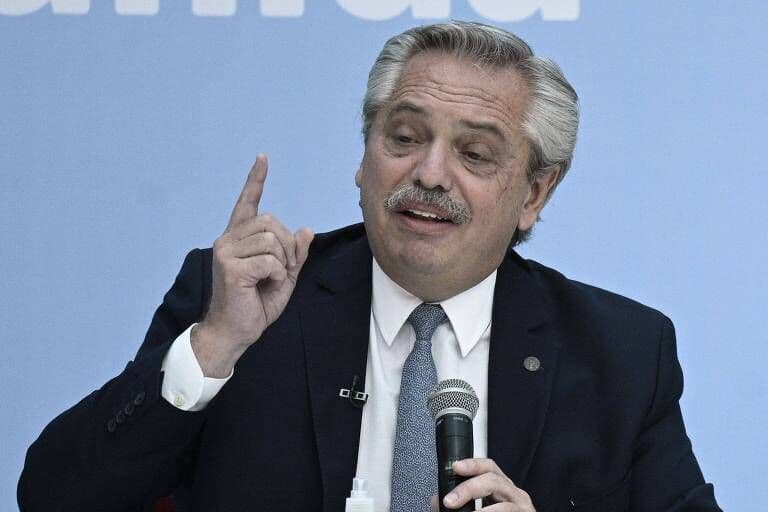 'Filósofo racista', diz La Nación sobre frase de Fernández; Guardian aponta insensibilidade racial