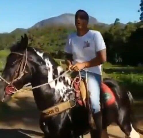 Cabo Daciolo reaparece em vídeo e diz que tem andado ‘no meio dos matos, adorando o Senhor’