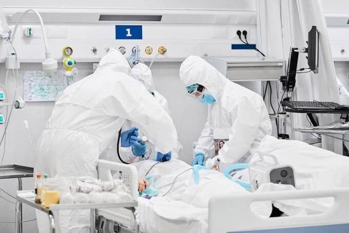 Mais de 30 mil casos de “fungo negro” foram registrados na Índia