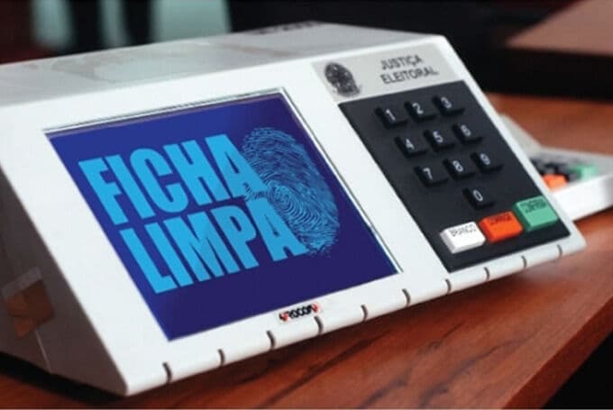 Na votação que afrouxou a Ficha Limpa, seis deputados paraibanos votaram a favor e 4 contra