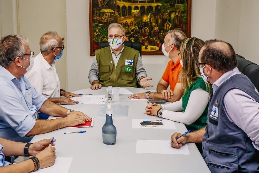 Em reunião com ministro da Saúde, Cícero Lucena fala em conclusão da vacinação com primeira dose até agosto em João Pessoa