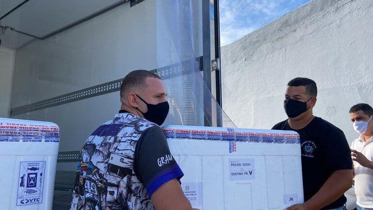 Paraíba distribui mais de 65 mil doses das vacinas da Pfizer e Janssen neste domingo para 221 municípios
