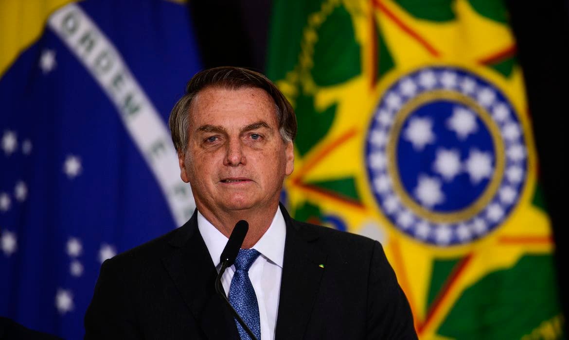Bolsonaro envia projeto para regulamentar conselhos de educação física