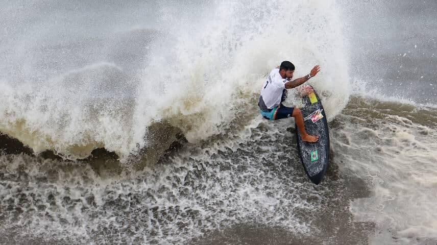 No surfe, Ítalo Ferreira fatura o primeiro ouro do Brasil nos Jogos de Tóquio
