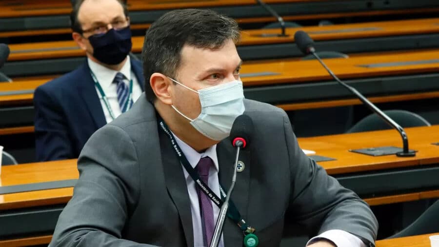 CPI ouve nesta quarta coronel que esteve em jantar com suposto pedido de propina por vacinas