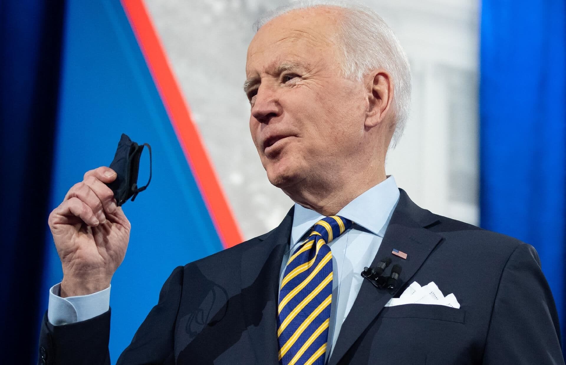 Governo Biden planeja dar vacina a migrantes detidos na fronteira com o México