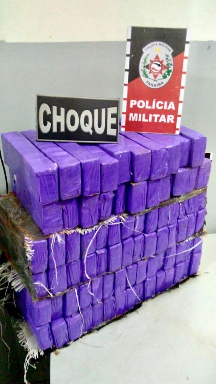 Homem é preso transportando 50 kg de drogas de Campina Grande para Bayeux