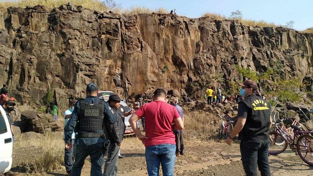 Criança indígena sofre estupro coletivo e morre ao ser jogada de penhasco, em MS, diz polícia; entenda o caso