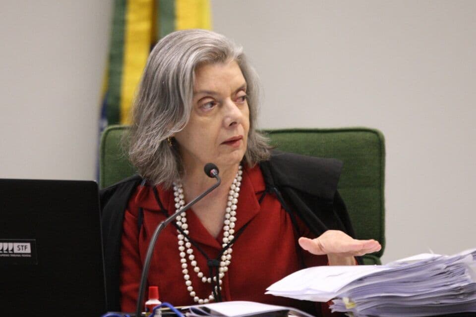 PT recorre de decisão de Cármen Lúcia e volta a pedir que STF obrigue Lira a desengavetar impeachment