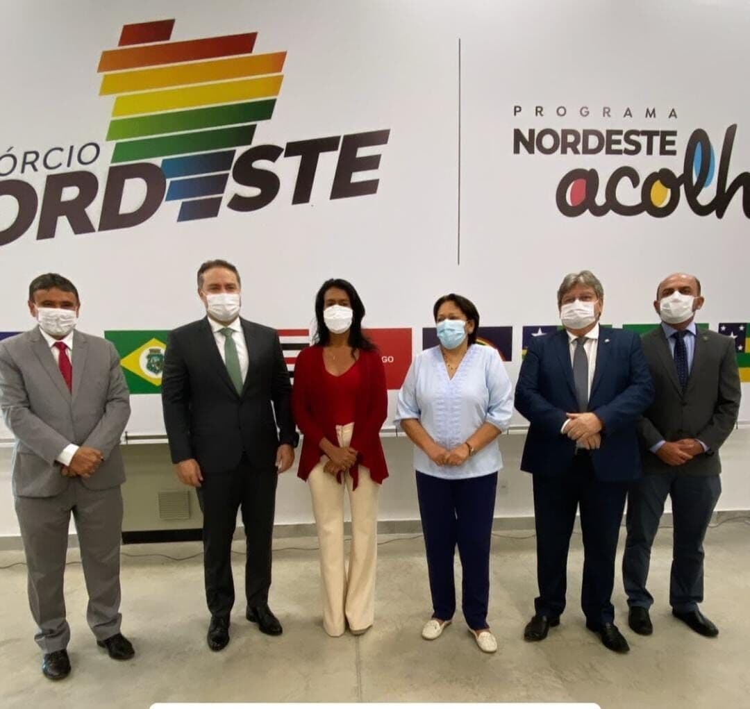 João Azevêdo e governadores do Nordeste participam de lançamento de projeto que concede auxílio de R$ 500 a órfãos da pandemia de Covid-19