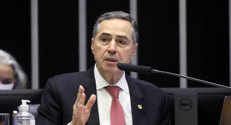 Barroso deve pautar ainda neste ano ação sobre norma do CFM que dificulta aborto legal