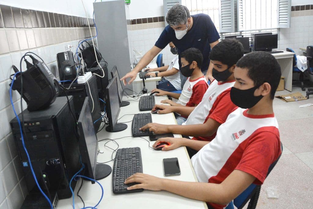 Ensino de Robótica nas escolas municipais de João Pessoa tem papel transformador na vida de alunos