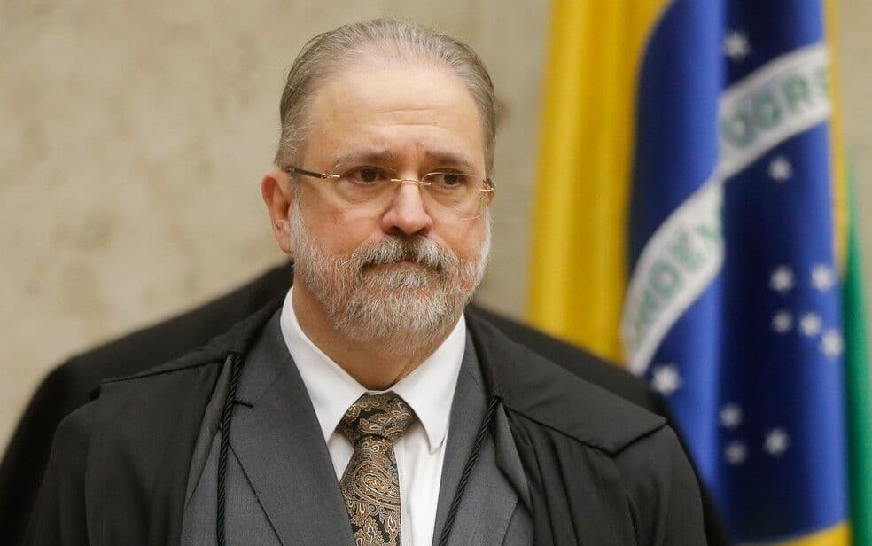 Aras pede para STF suspender MP das fake news editada por Bolsonaro na véspera do 7 de Setembro