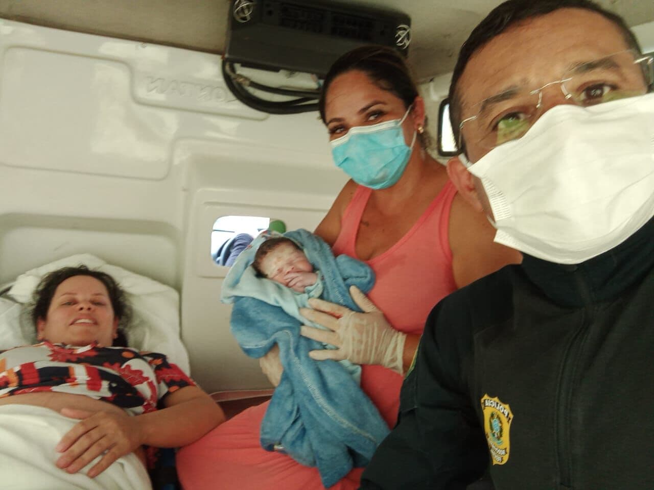 Mulher chega em trabalho de parto em unidade da PRF na Paraíba e é atendida por policial que também é médico