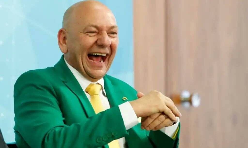 CPI aprova convocação de empresário bolsonarista Luciano Hang e advogada de médicos da Prevent