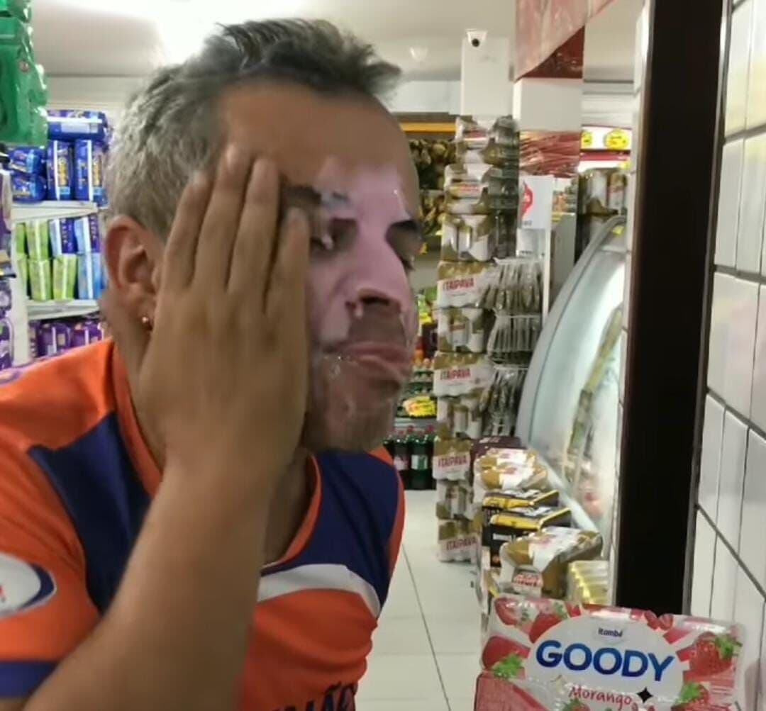 Supermercado de Campina Grande viraliza nas redes sociais com publicidade 'inusitada' de iogurte