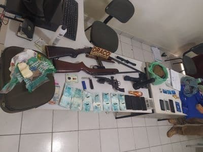 Polícia prende 15 homens suspeitos de praticar crimes de homicídios e tráfico de drogas na Paraíba