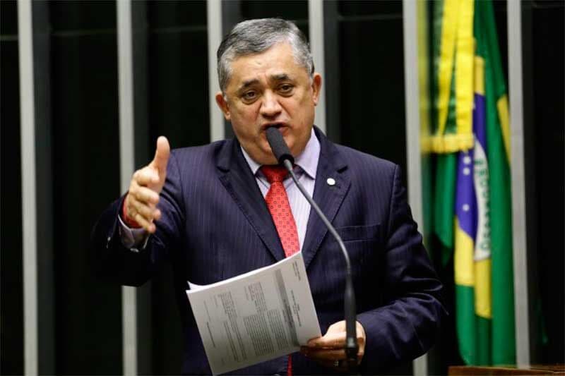 Deputado do PT quer tornar inelegíveis condenados por racismo e crimes contra a democracia