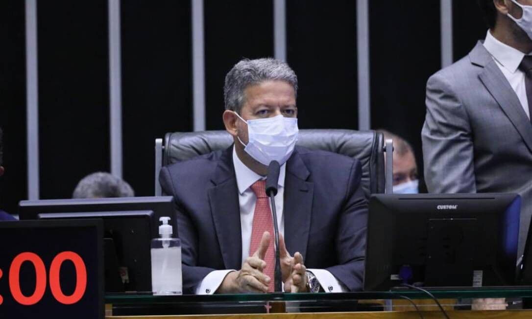 Congresso estuda alternativas para tratar de desoneração permanente da folha, diz Lira