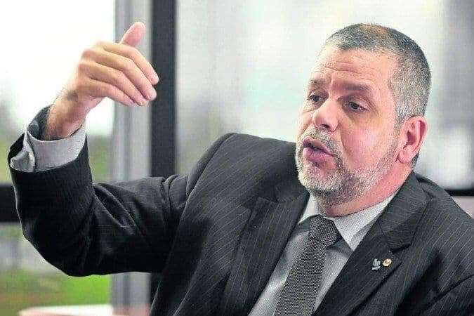 Câmara dos Deputados deve voltar a analisar PEC que tira autonomia do Ministério Público nesta terça-feira