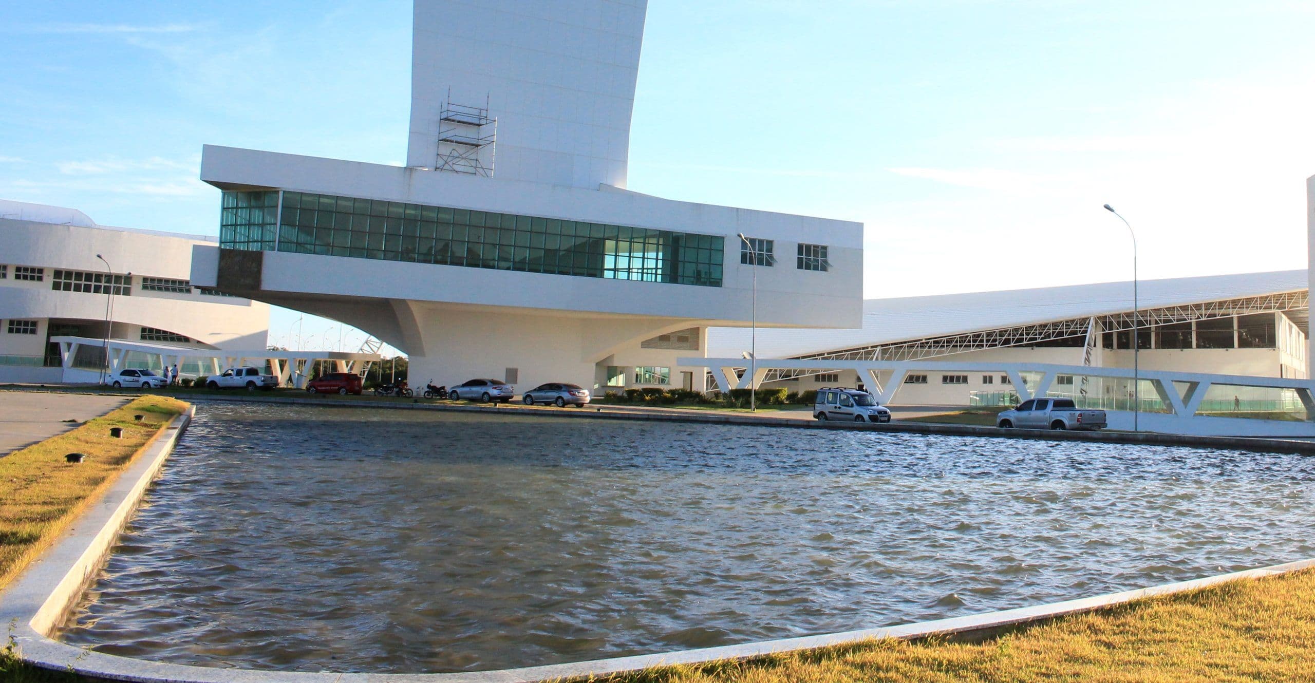 Governo assina contrato para redução nos custos de energia elétrica no Centro de Convenções