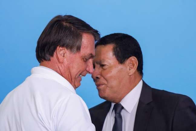 TSE julga nesta terça-feira ações que querem cassar Bolsonaro e Mourão