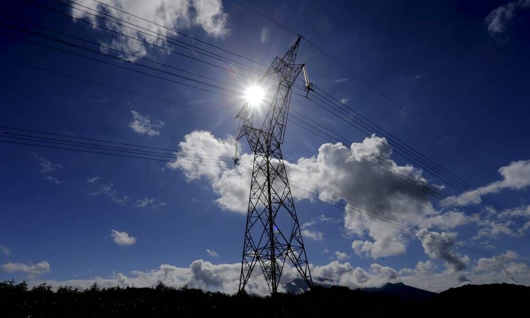 Contas de luz podem subir 21,04% em 2022, prevê Aneel