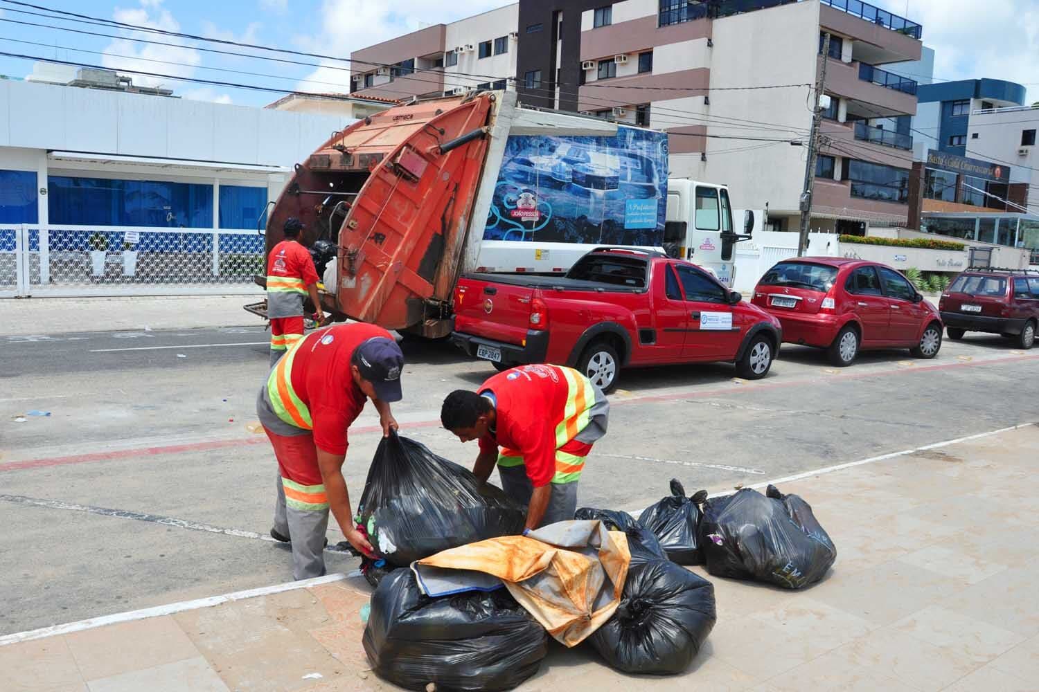 Após licitação de contratação de empresas de lixo ser suspensa, Emlur esclarece que serviço de limpeza em João Pessoa não foi afetado