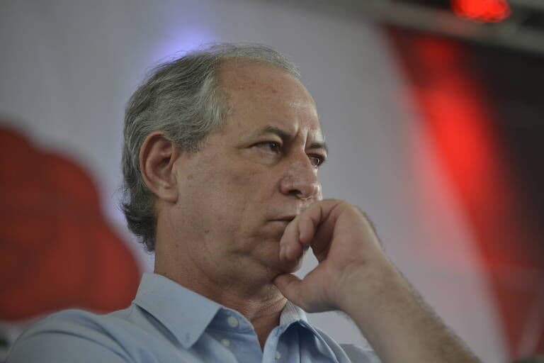 Ciro Gomes reage a operação da PF, ataca Bolsonaro e fala em ordem judicial abusiva