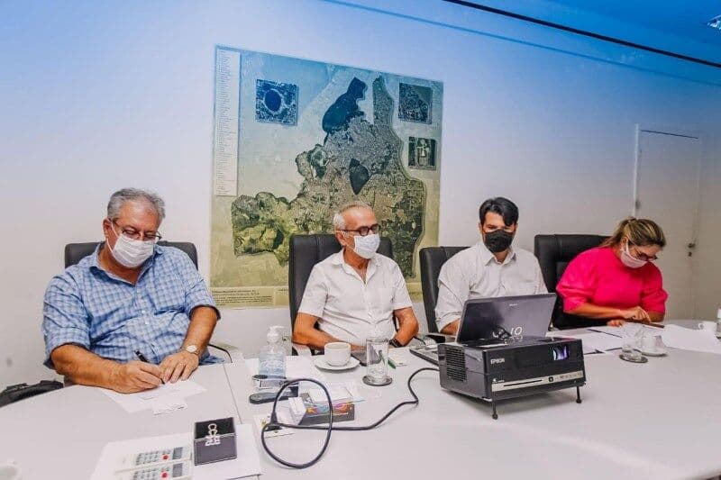 Cícero Lucena confirma pedido de Fábio Rocha para deixar Secretaria de Saúde e diz que Beltrammi não deve assumir o cargo de secretário municipal