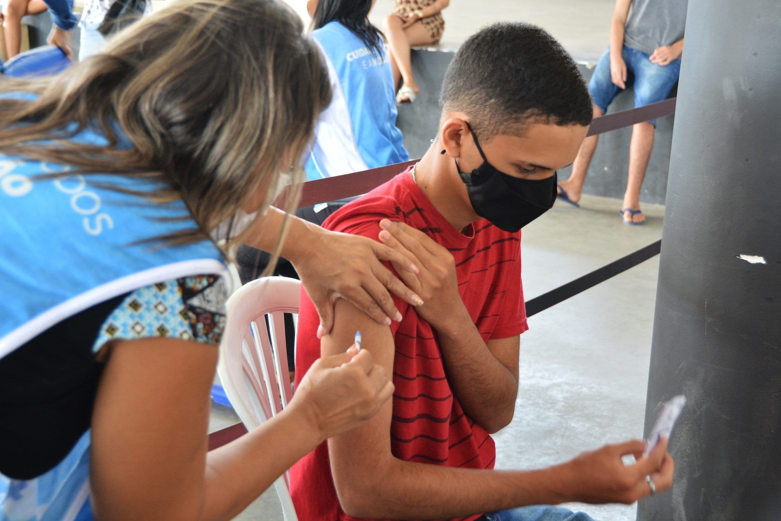 João Pessoa imuniza contra Covid-19 nesta quinta-feira em postos funcionando até 22h