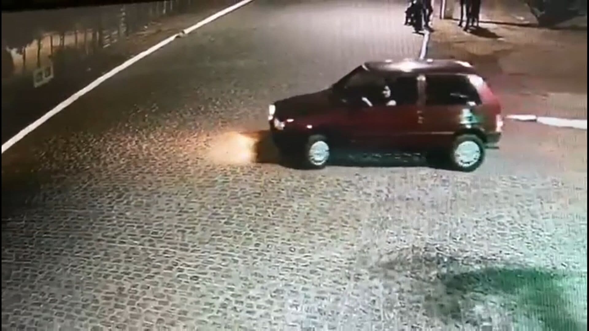 Prefeito divulga vídeo de carro que teria participado de assalto em sua casa e pede que população denuncie o caso