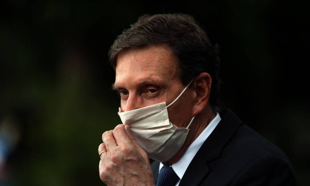 Prefeito publica decreto que obriga uso de máscara no Rio de Janeiro