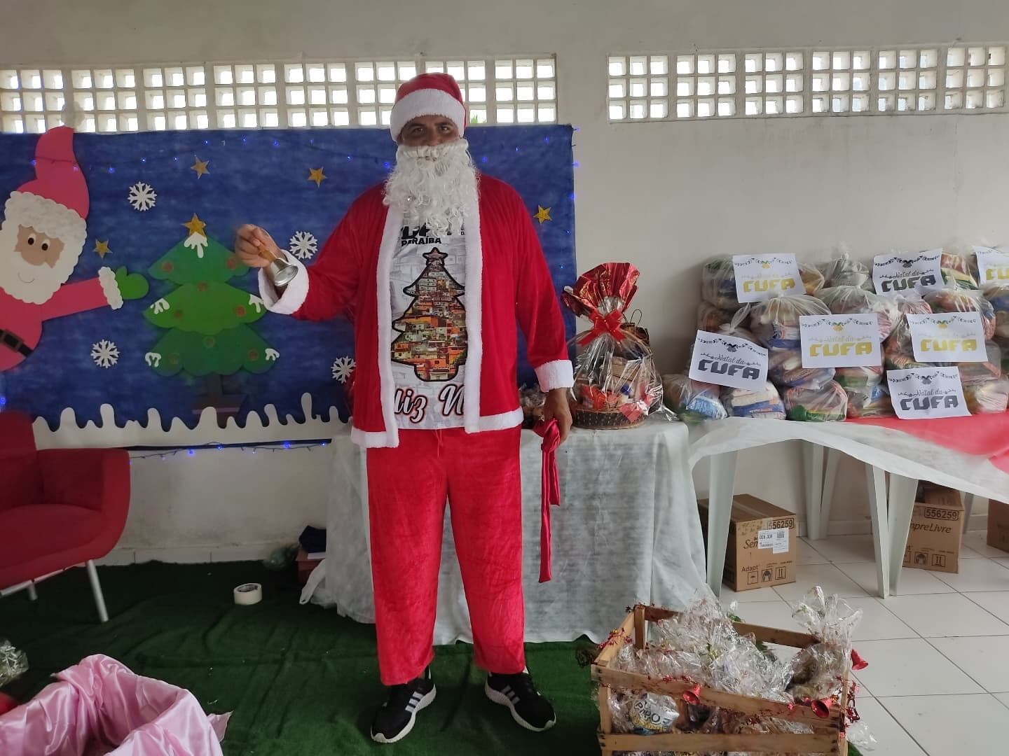 Voluntários e entidades se mobilizam na Paraíba para alegrar famílias mais pobres com presentes, festas e alimentos no Natal