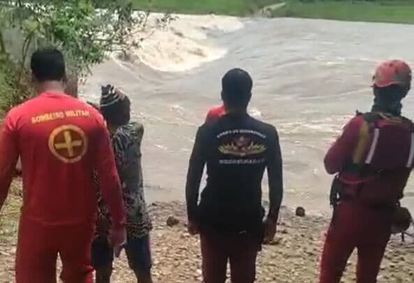 Bombeiros da Paraíba fazem reconhecimento de áreas afetadas pela inundação em Ilhéus, na Bahia