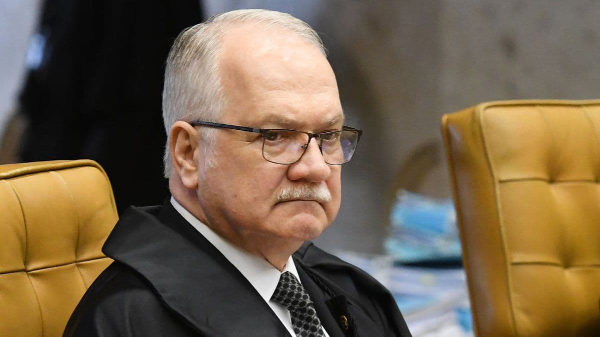 Fachin dá 5 dias para Mendonça e Gonet responderem acusação de Moraes