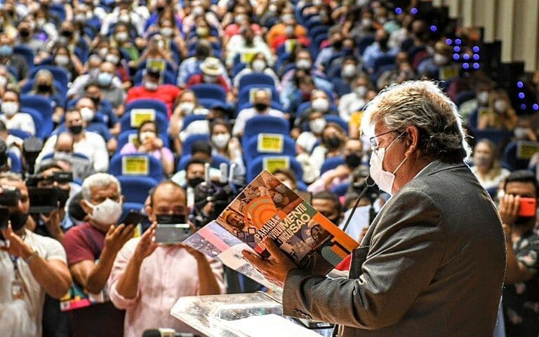 João Azevêdo presta conta de ações do governo e anuncia novos investimentos para 2022