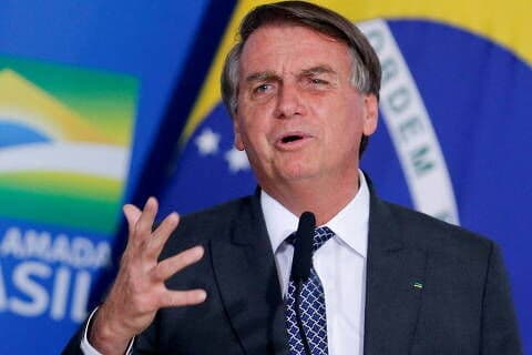 Bolsonaro diz que Lula na Presidência é 'recondução do criminoso à cena do crime'