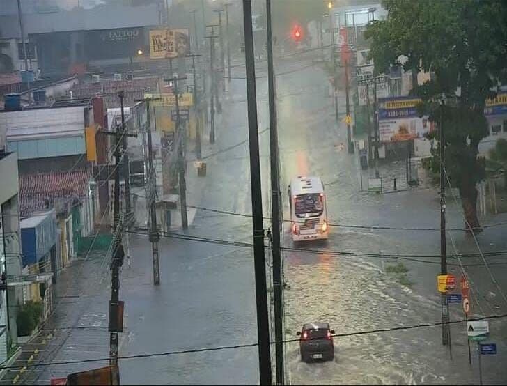 Chove mais de 100 milímetros em João Pessoa nas últimas 12 horas, revela Defesa Civil