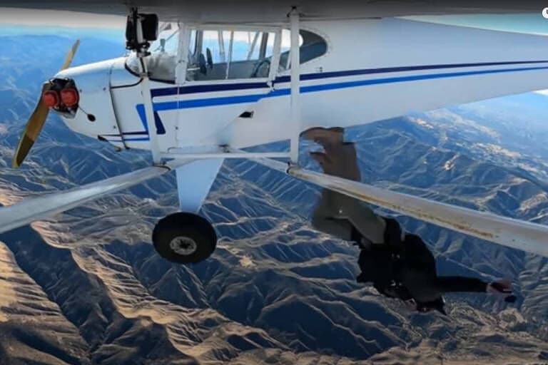 Youtuber é investigado por suspeita de forjar próprio acidente de avião nos EUA