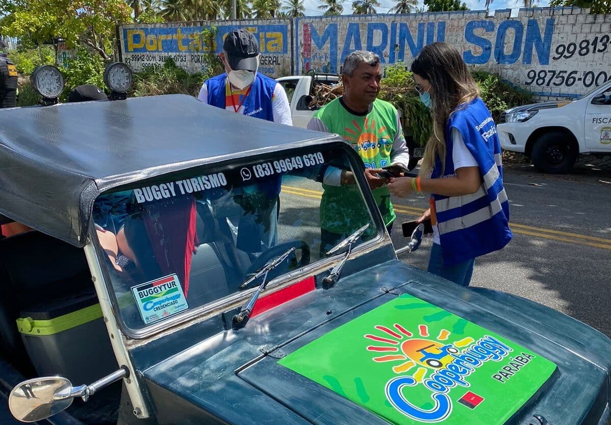 Prefeitura de João Pessoa realiza fiscalização de guias de turismo e prestadores de serviços de transportes turísticos da capital