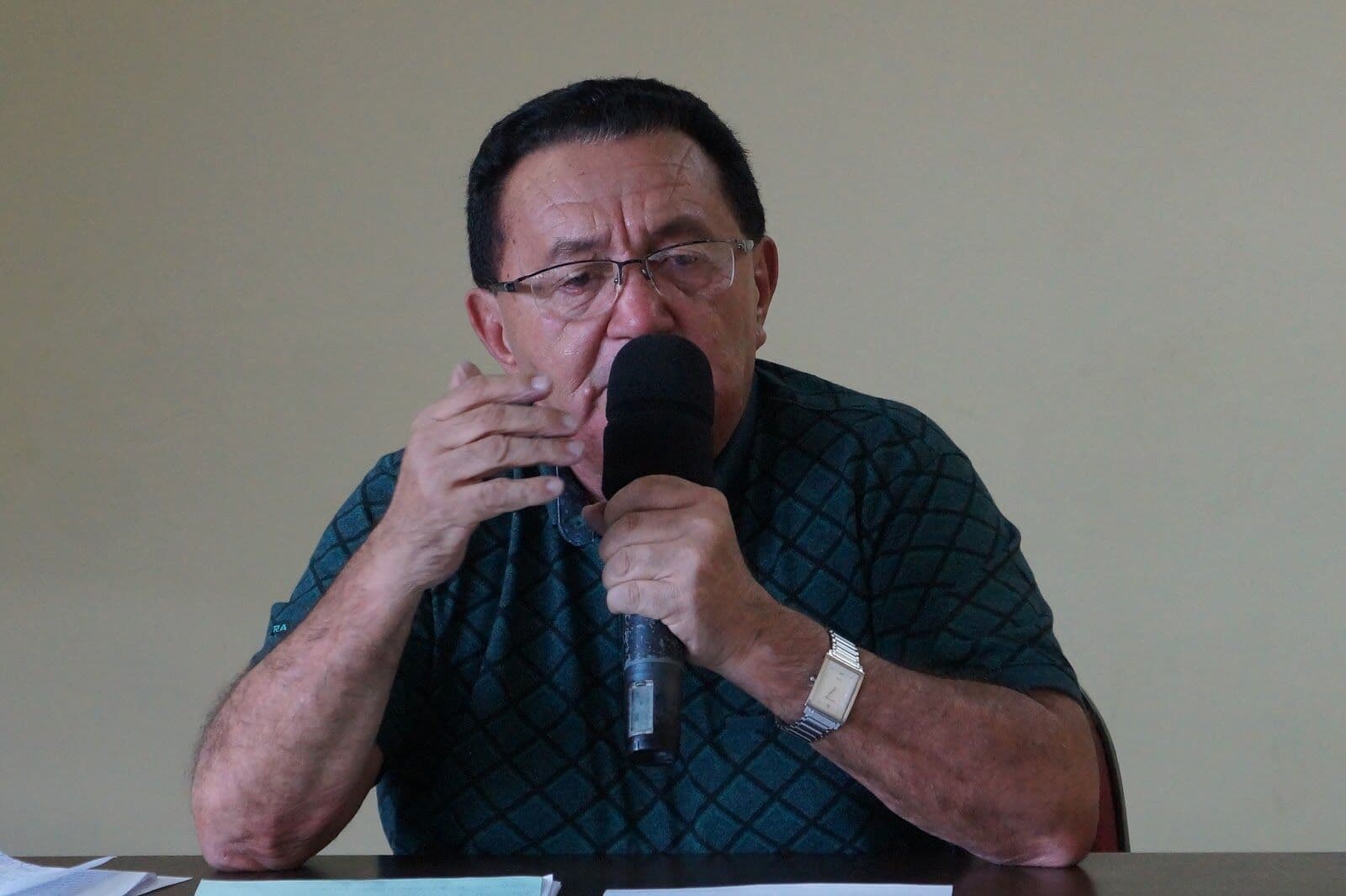 Prefeito de Alagoa Grande é vítima de atentado por suspeito armado com faca