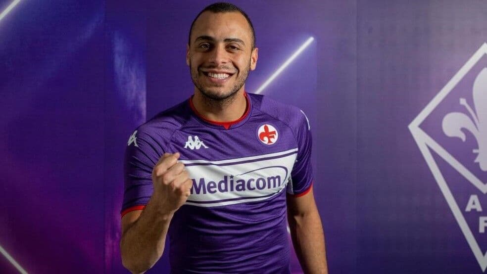 Paraibano Arthur Cabral se apresenta no Fiorentina e recorda apelido com bom humor: "Muita gente me chama de Rei"
