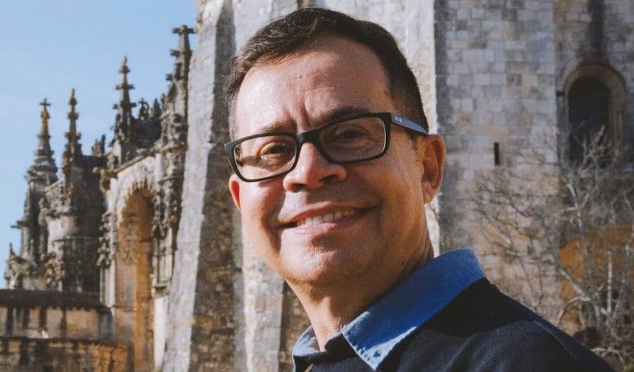 Cineasta de Cajazeiras, Eliézer Rolim, sofre embolia pulmonar e é internado em estado grave em João Pessoa