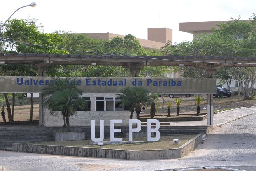 UEPB concederá a estudantes em situação de vulnerabilidade bolsa de R$ 1 mil para compra de equipamentos para aulas remotas